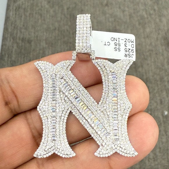 925 Sterling Silver moissanite diamond later N pendant